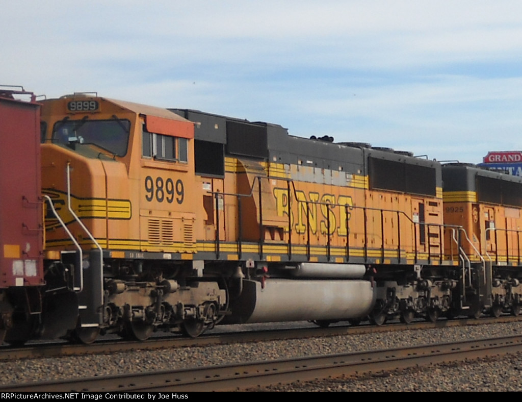 BNSF 9899